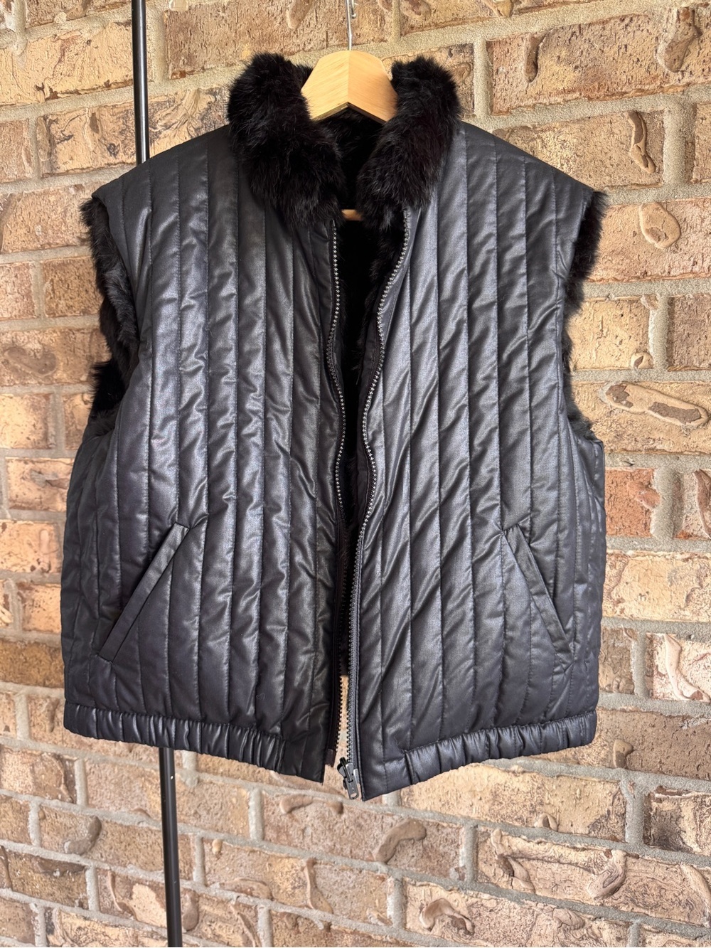 Vintage Reversible Black Rabbit Fur Vest Quilted Zip Front Women’s Size L - Picture 10 of 13